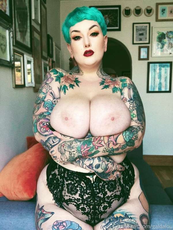 Tatted pWg milf #CjjIHZ3g