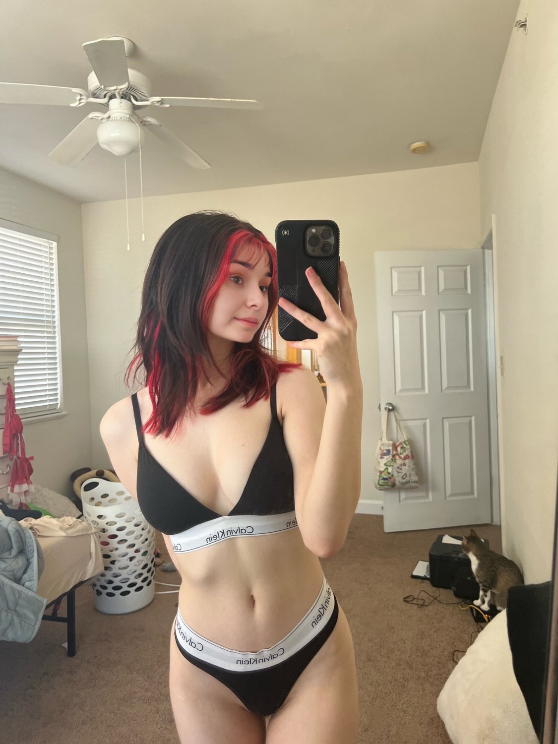 Slutty teen Bianca Espadas #CBCWSyxN