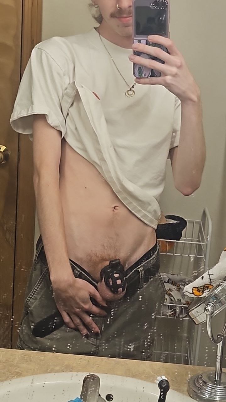 hung fag exposed #Tbs8cUNX