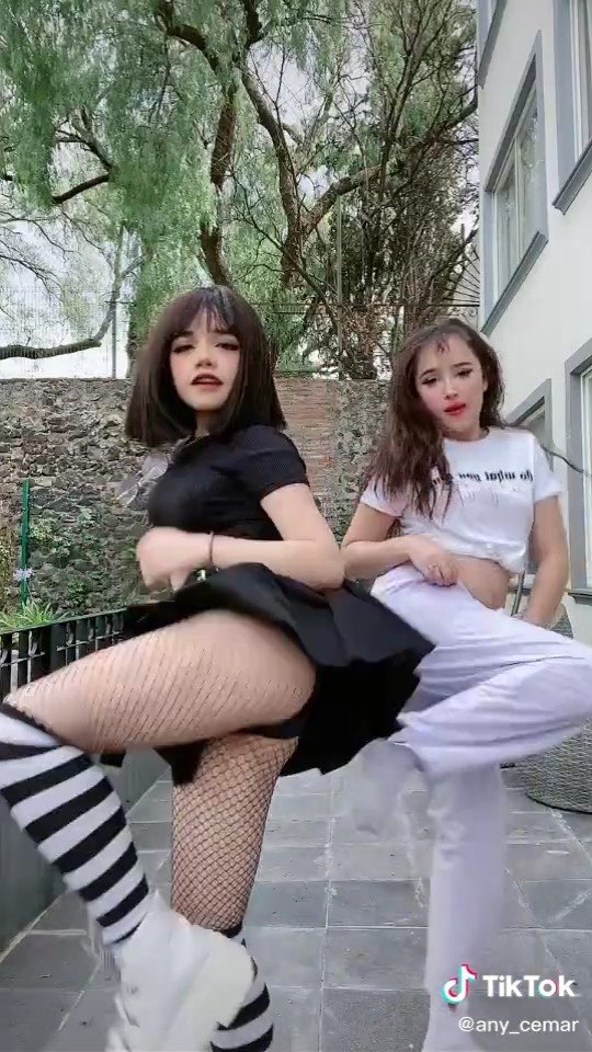 Petite slut #DmpkNTdX