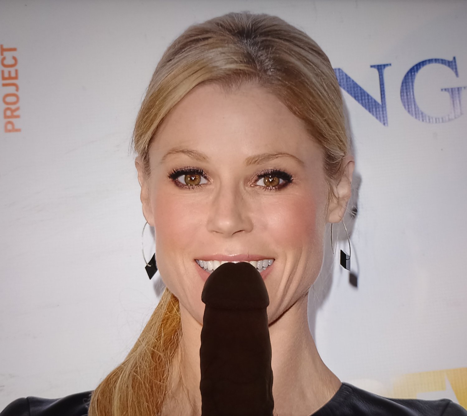 Julie Bowen Cum Tribute #FbCCCL4v