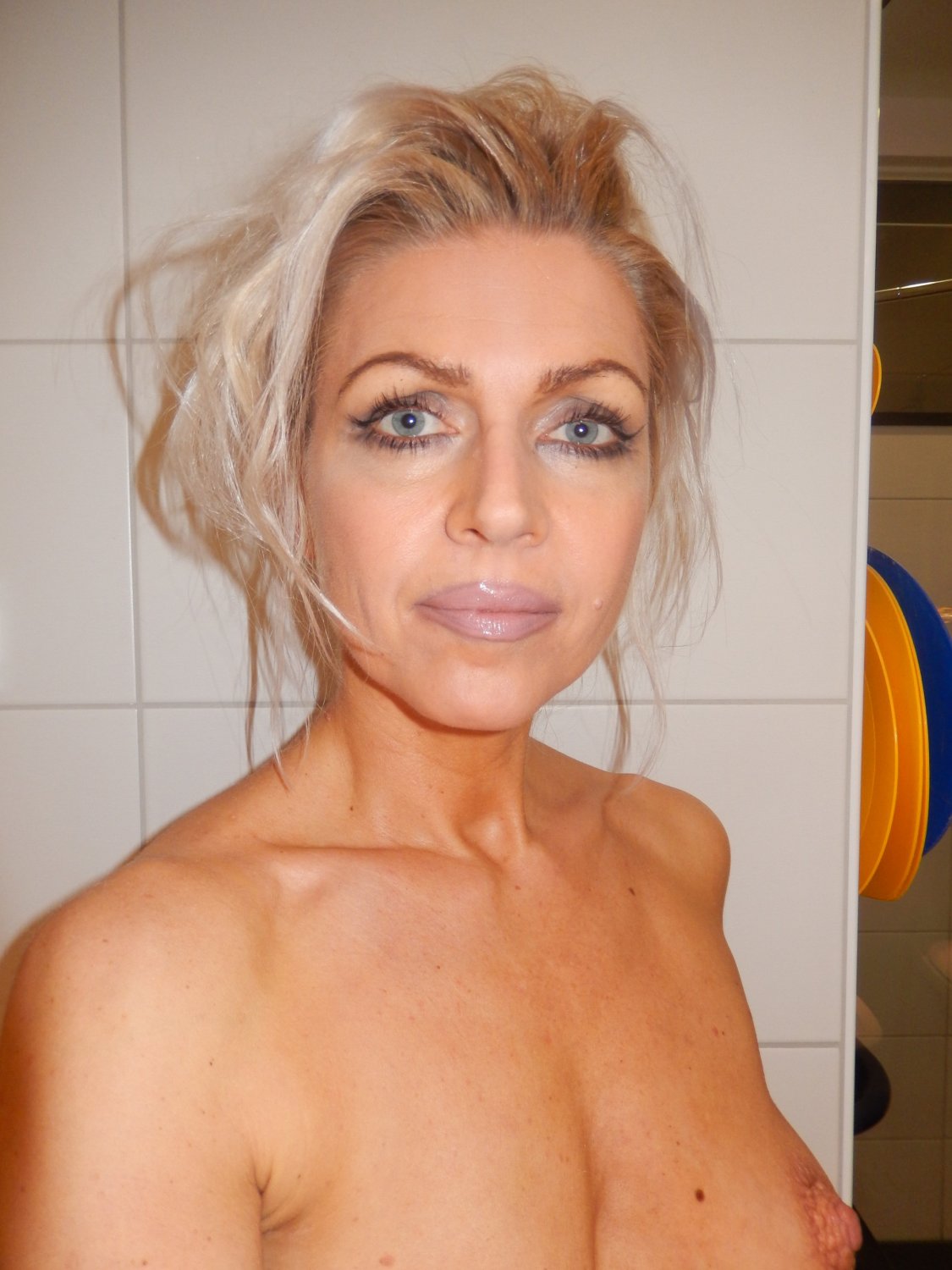 Sexy Blonde Milf (4/6) #7jx1DCbd