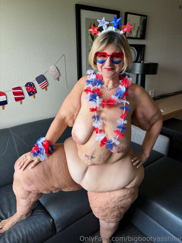 Super Pear booty bbw granny #ulGaEDvc